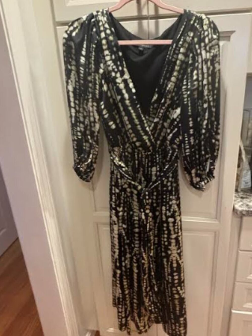Bnana Republic Green, White & Black Midi Dress – Size Small